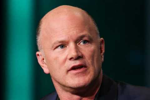 Crypto bull Mike Novogratz sees bitcoin's price floor at $38,000 as institutions take positions..