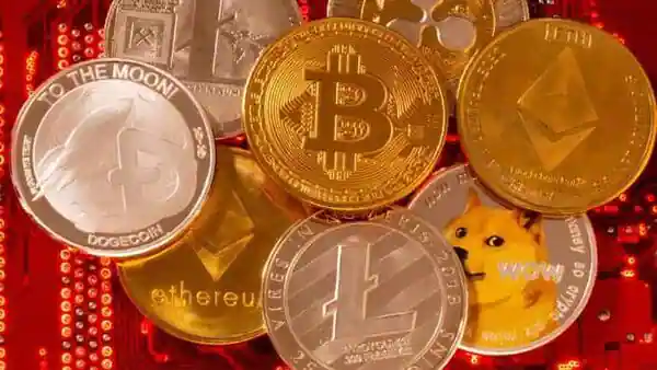 Bitcoin, ether, dogecoin slip while Terra, Solana gain